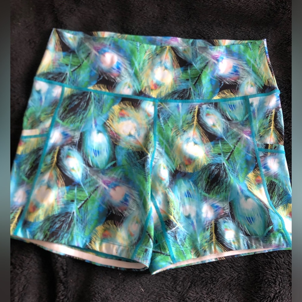 CVG Proud Peacock XL 5” shorts